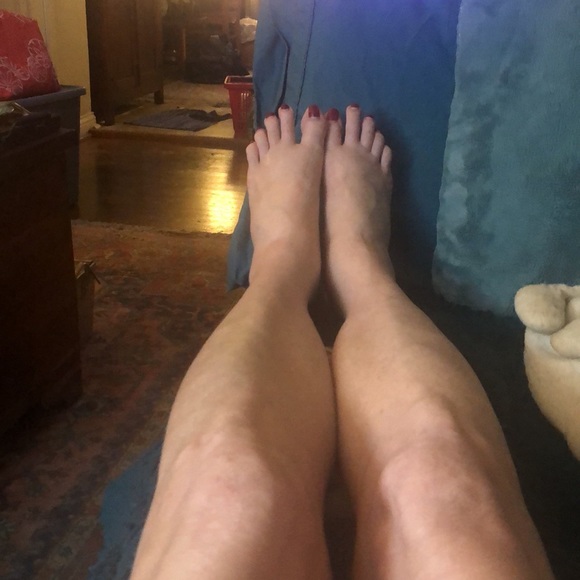 Hollowed out fishnet style knee or over the knee black fashion knee sock… - Picture 15 of 15